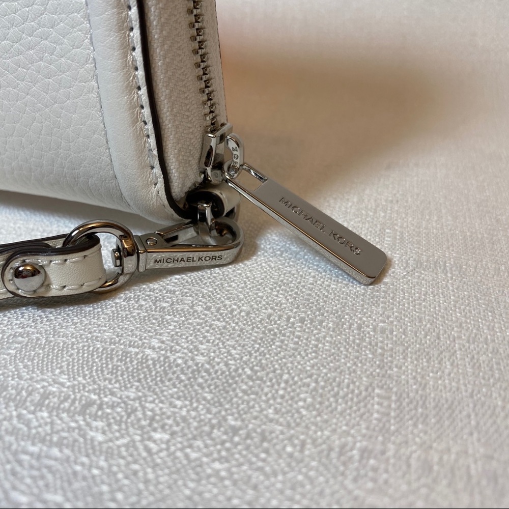 Michael Kors White Fulton Phone Wallet Wristlet - Picture 4 of 5